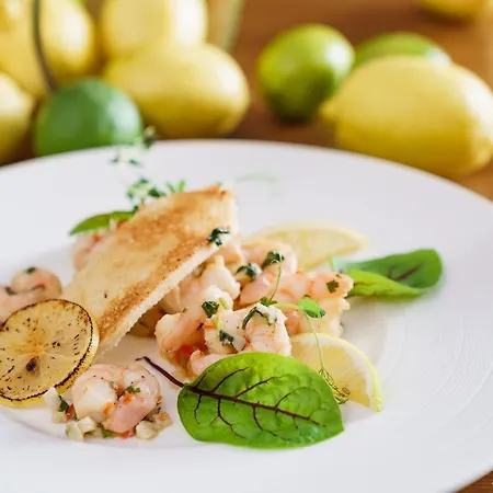 Promenada Zegrze Hotel Białobrzegi