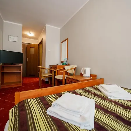 Hotel Promenada Zegrze *