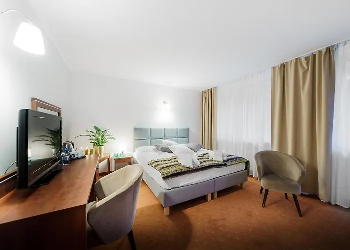 Hotel Promenada Zegrze *