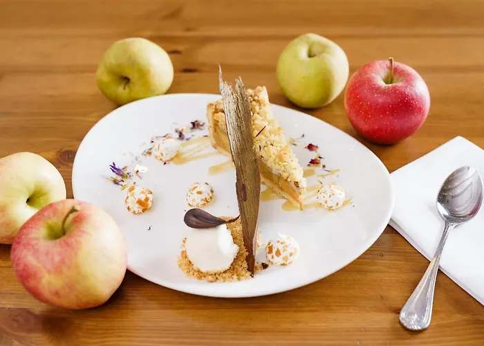 Promenada Zegrze Hotel *